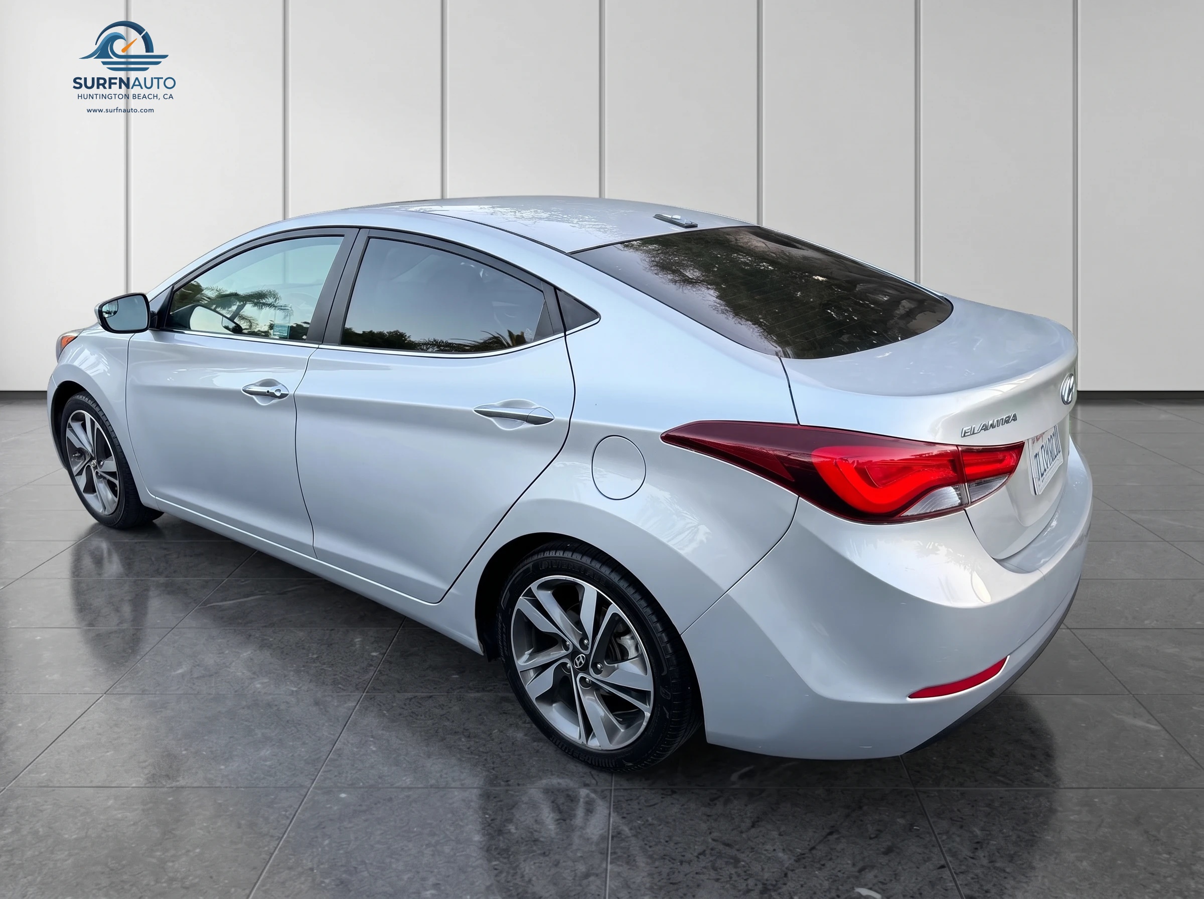 2015 Hyundai Elantra Limited Sedan 4D exterior photo 2