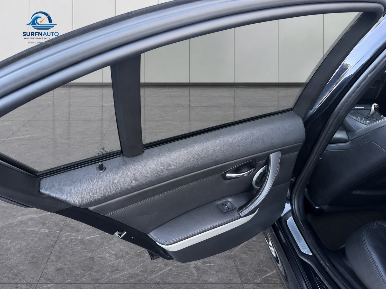 2011 BMW M3 Sedan 4D interior photo 3
