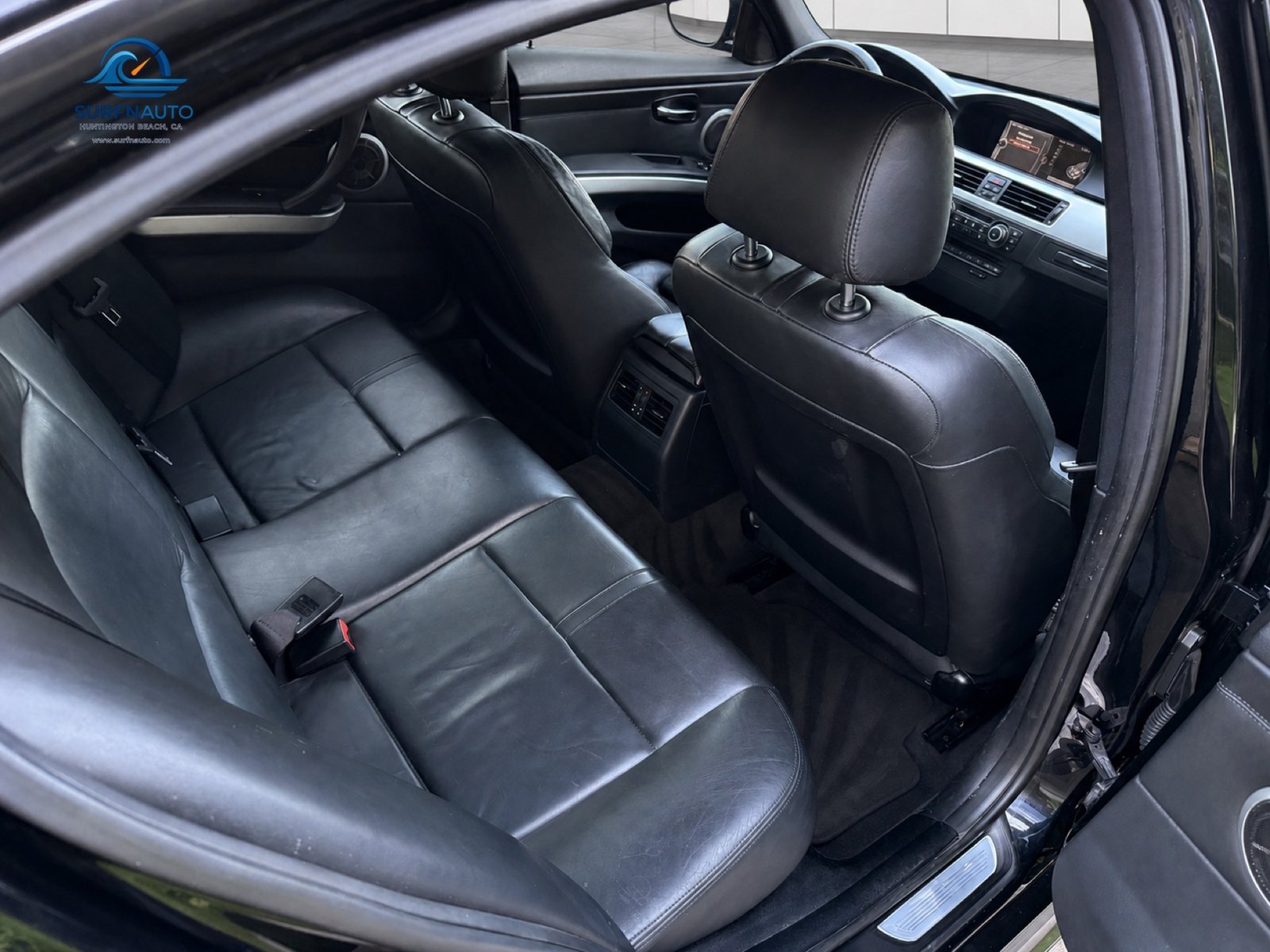 2011 BMW M3 Sedan 4D interior photo 6