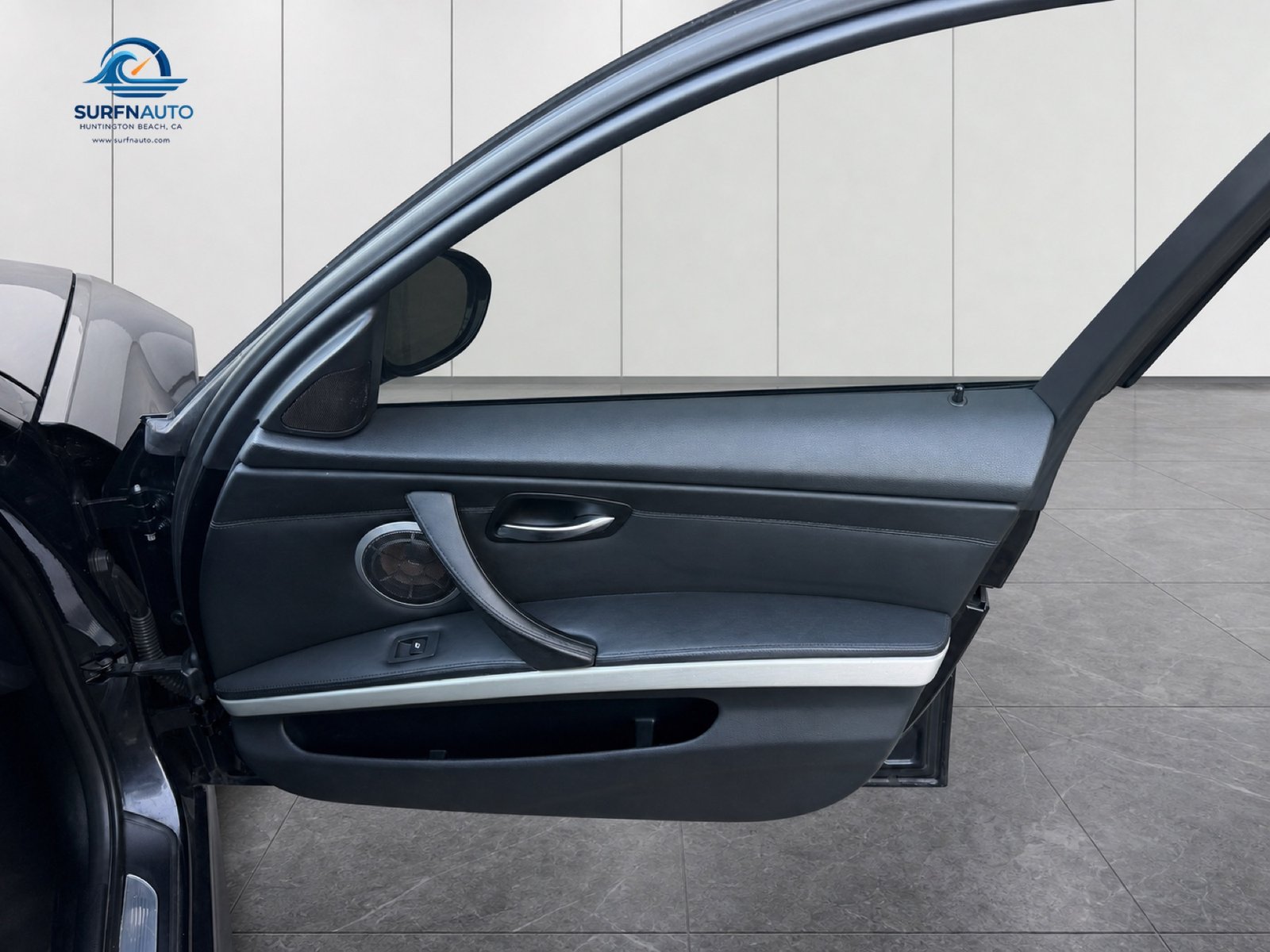 2011 BMW M3 Sedan 4D interior photo 7