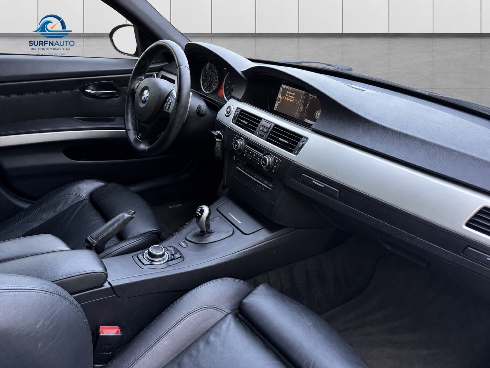 2011 BMW M3 Sedan 4D interior photo 9